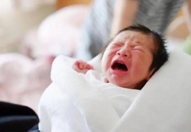 宝宝肚子像气球一样鼓鼓的,婴儿肚子很鼓像气球怎么办