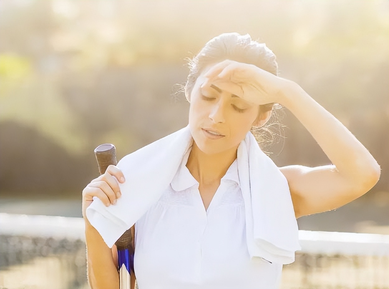 为什么有的人出汗要比有的人少,为什么有人容易满头大汗