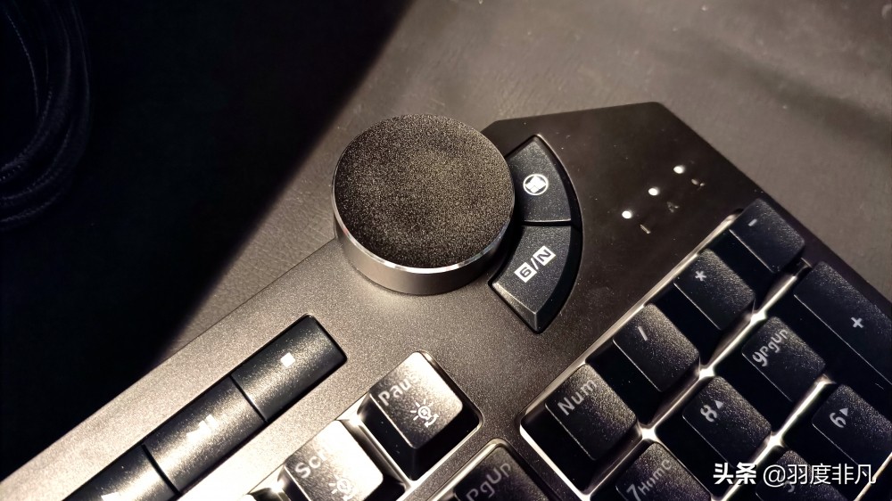 文字工作者用上电竞键鼠是什么体验？上手腹灵套装，点赞按键体验