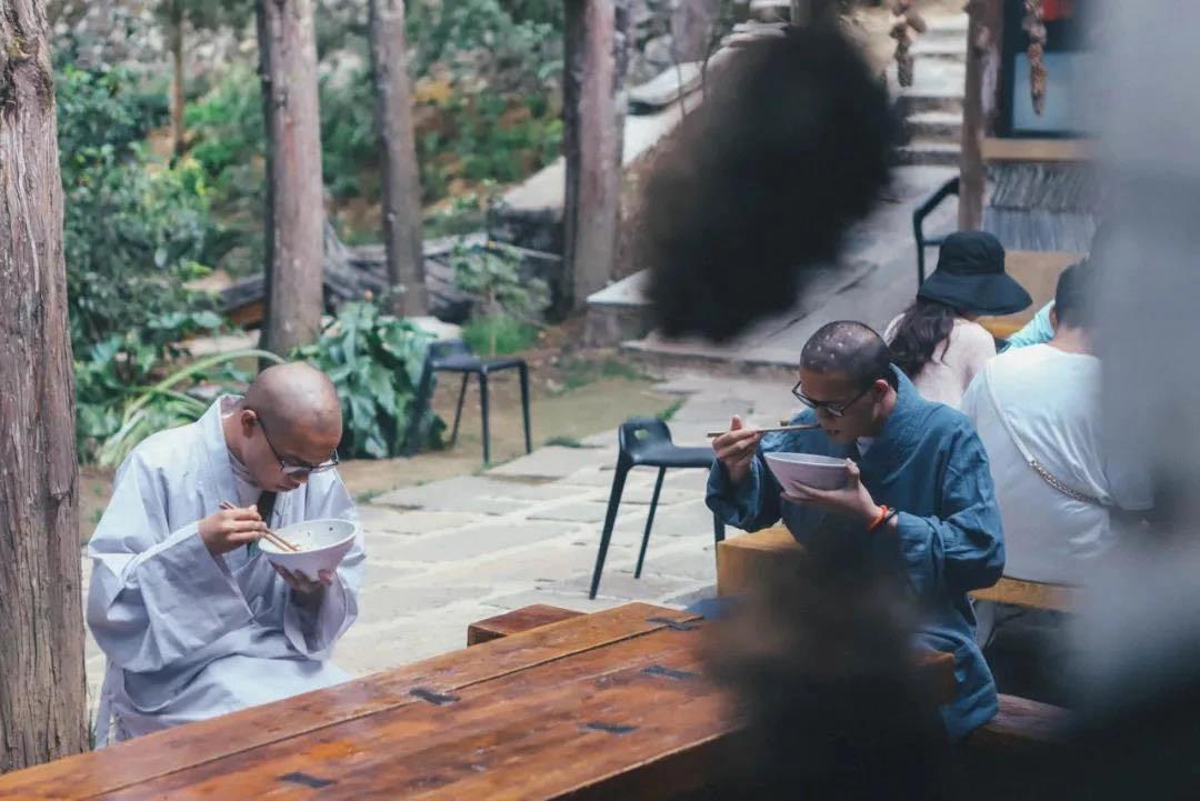 适合晚上去的大理美食街,大理古城南门美食攻略