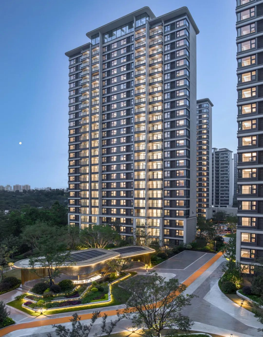 稳健发展李嘉诚,稳健发展持续创新