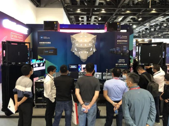 揭秘InfoCommChina2023科视投影映射新作