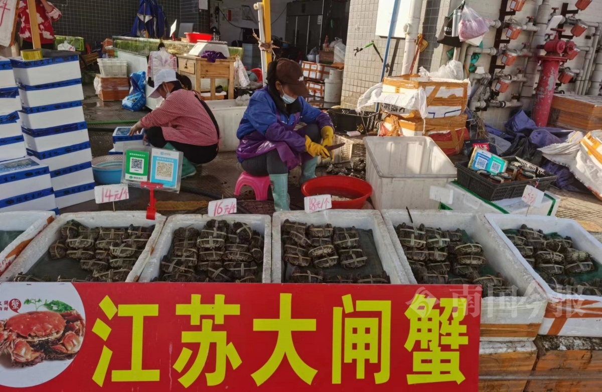 吃自助实现大闸蟹自由,10块3只大闸蟹