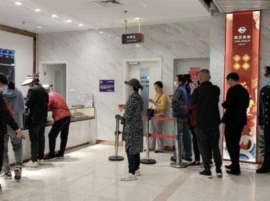 中国黄金第一家现在怎么样,探访中国最大的黄金珠宝
