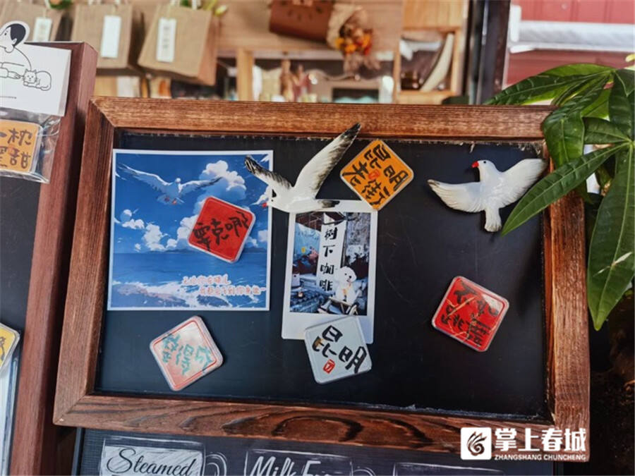 咖味昆明丨来昆明老街大树下喝一杯暖暖的咖啡吧