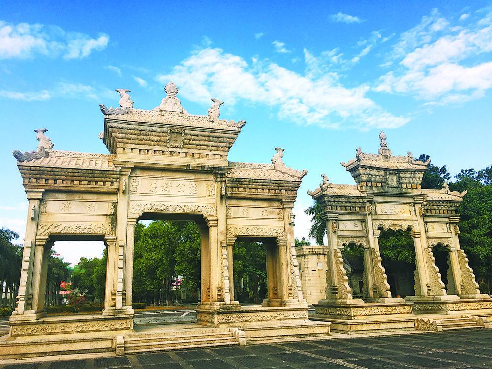 鍗庝鲸棰嗚闄堣姵,鍗庝鲸闄堣姵