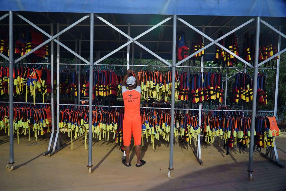 重庆夏夜烟火气|李建开:游客的安全就是我的快乐,我是玛雅海滩救生员