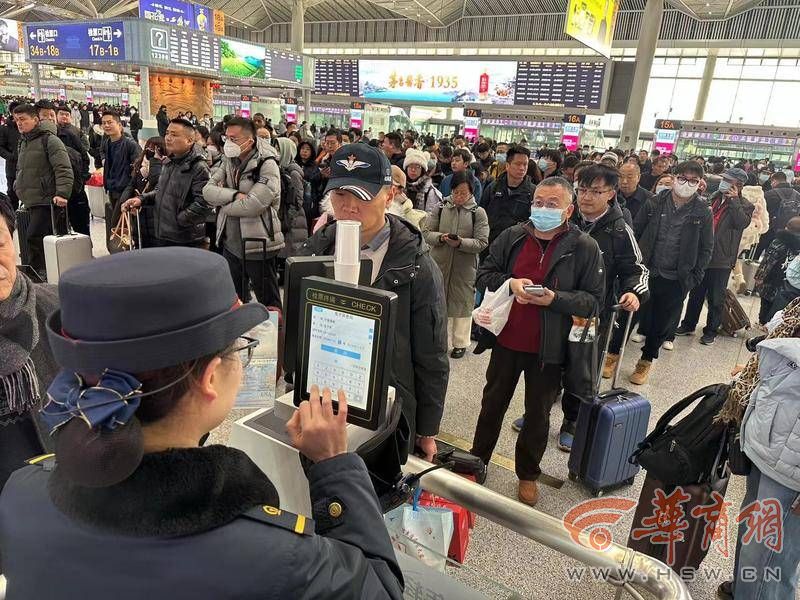 6小时从西安可达青岛！首趟G2064次动车组列车开行