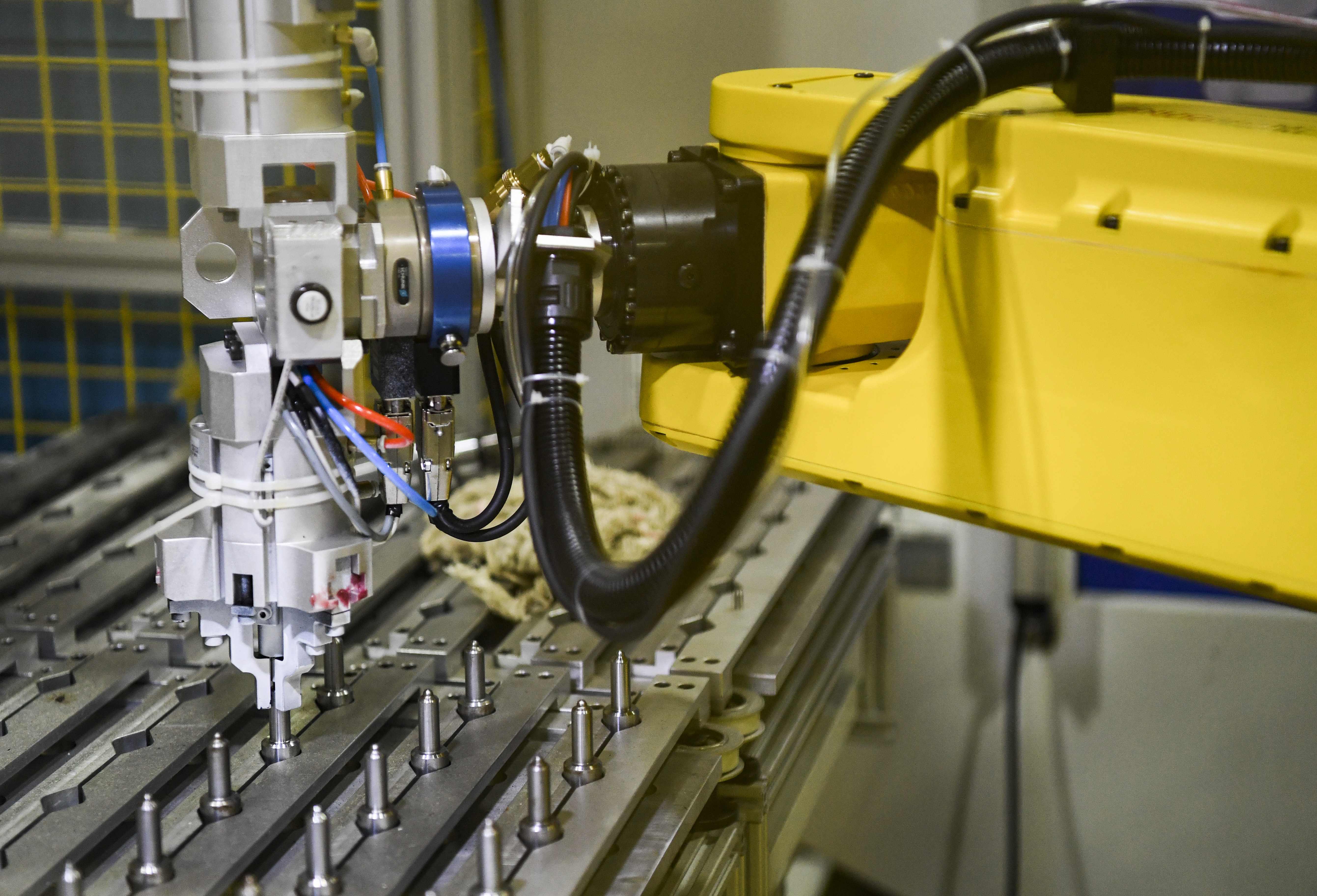 新华全媒访谈,新华全媒创新科技闪耀数博会