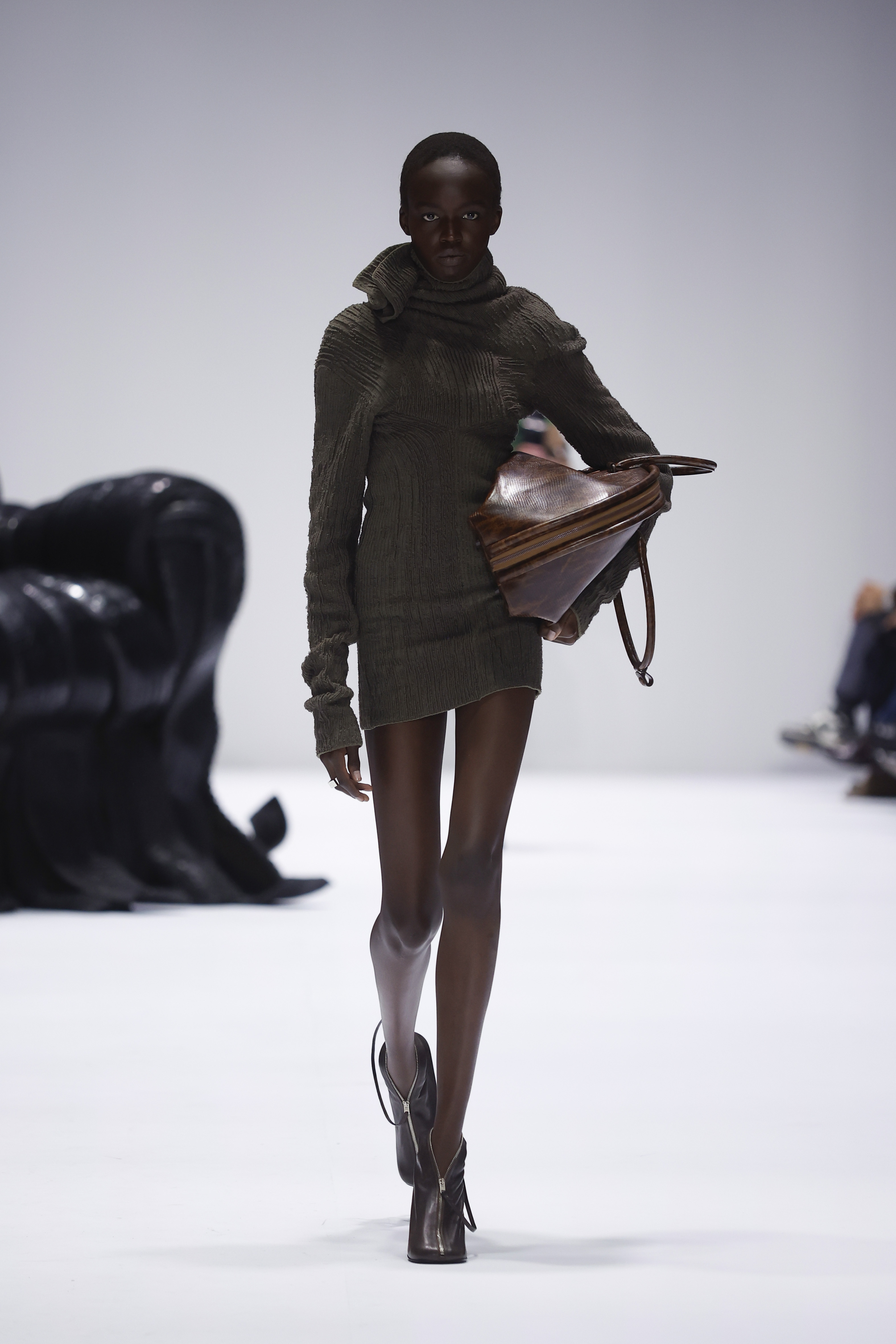 巴黎时装周acnestudios时间,国际奢侈品牌时装秀