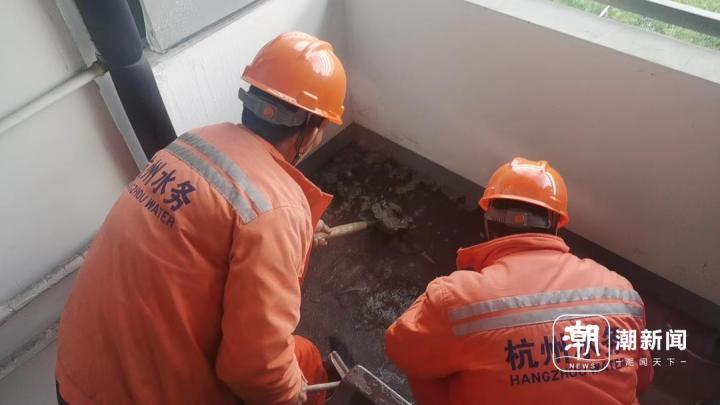 水管冻住了用电热线可以吗,家里水管冻住用喷枪可以吗