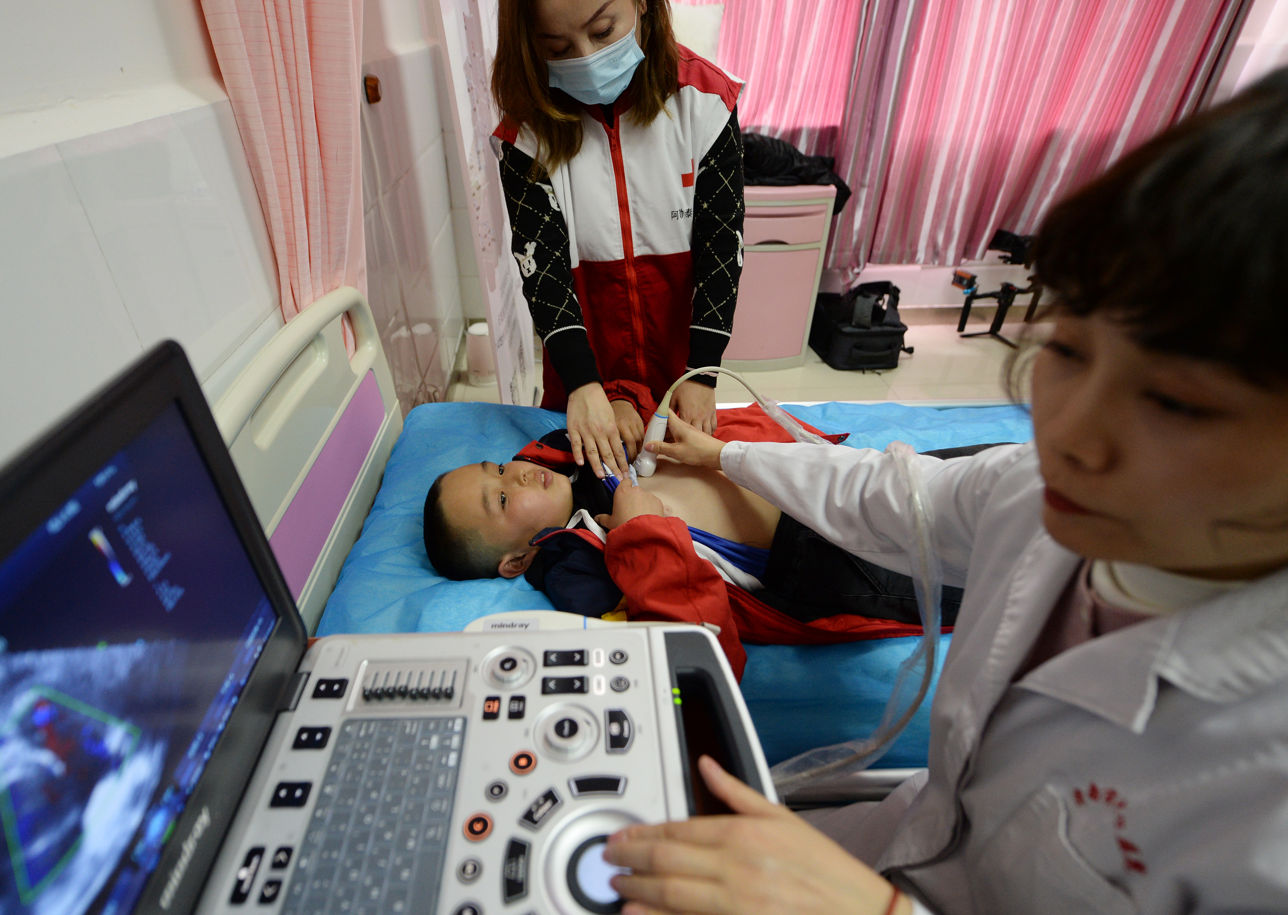 大爱无疆先心病儿童,大爱无疆儿科医护行动