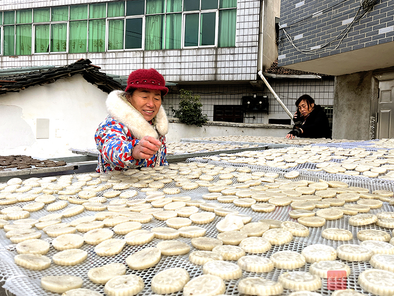 人间烟火气年味正浓时下句,满满的年味和人间烟火气