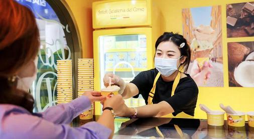 进博会食品现场试吃视频,探访进博会国家展现场