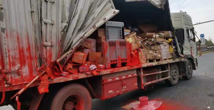 车速太慢会被罚款吗,车速过快导致对向车辆被撞