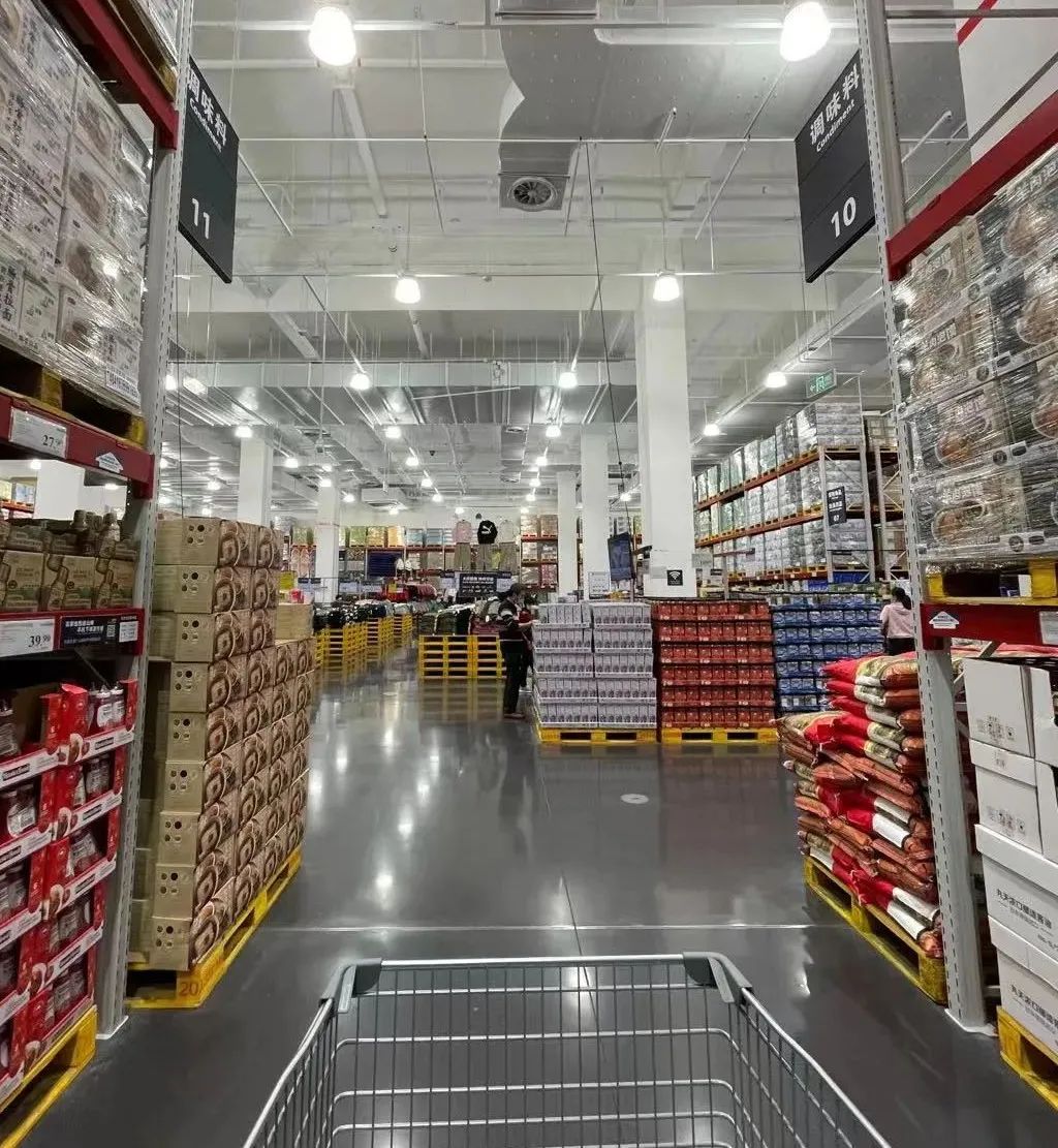 既收会员，又养代购：谁搬空了山姆？