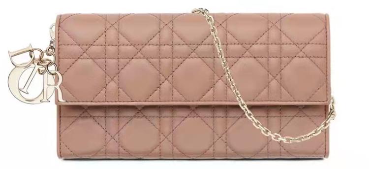 别再吐槽这件“睡衣”，内胆外穿了解一下