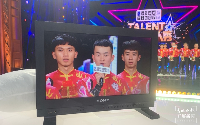 国外啦啦操男生版帅气燃爆全场,啦啦操达人秀