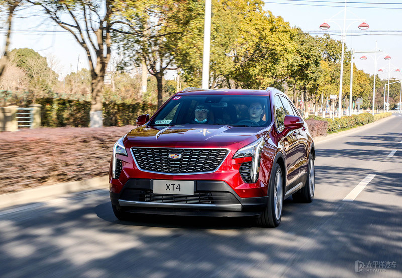 试驾23款凯迪拉克xt4豪华版,凯迪拉克xt4有48v可以省多少油