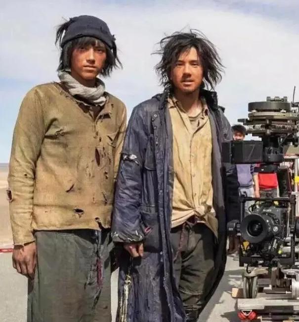 流量明星换人视频,流量明星剃头