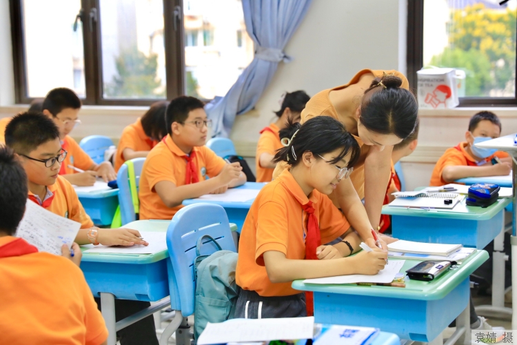 2022上海中招综合素质评价满分50分:初中赋分40分,高中赋分10分;你关注的问题,这里都能找到答案