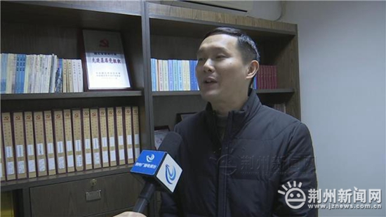 女大学生体验沉浸式皮肤护理,女大学生体验美容院