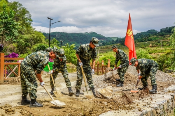 立足岗位做贡献砥砺奋进展作为,立足岗位建功彰显责任担当
