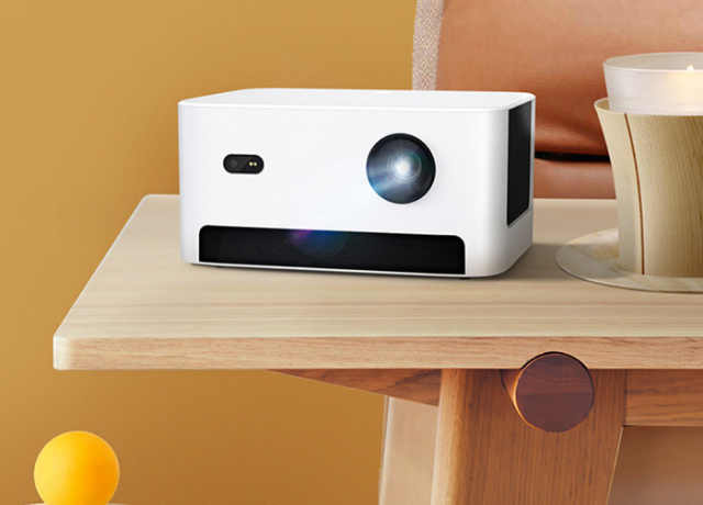 寒假到了，想买台投影给孩子，这款投影适合你