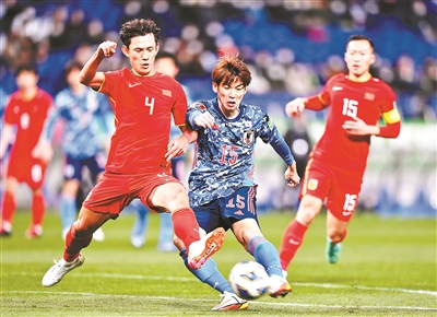 12强赛国足1-1阿曼出线渺茫,国足亚洲杯出线希望渺茫