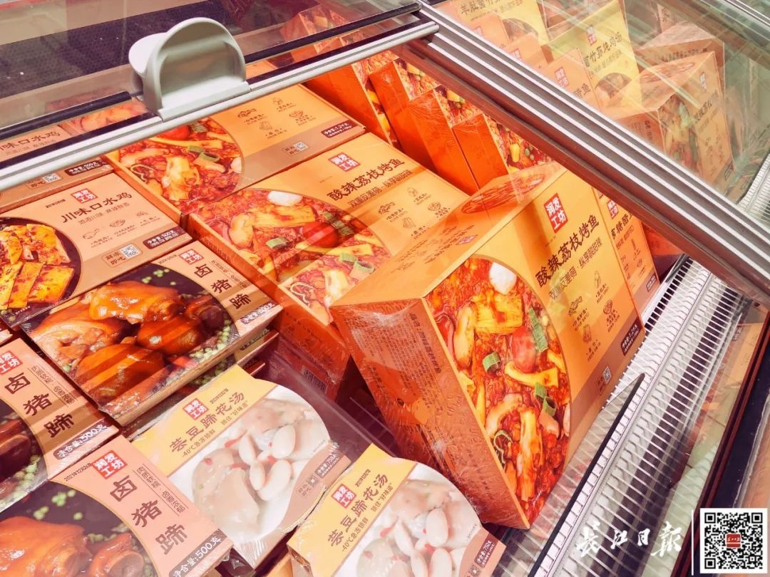 早安武汉｜一觉醒来，武汉真下雪了！他们从昨晚一直守到现在……