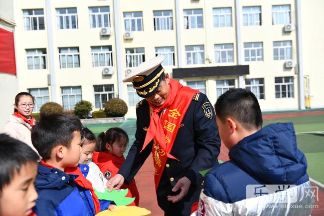 播种希望活动主题,播种希望校园生活