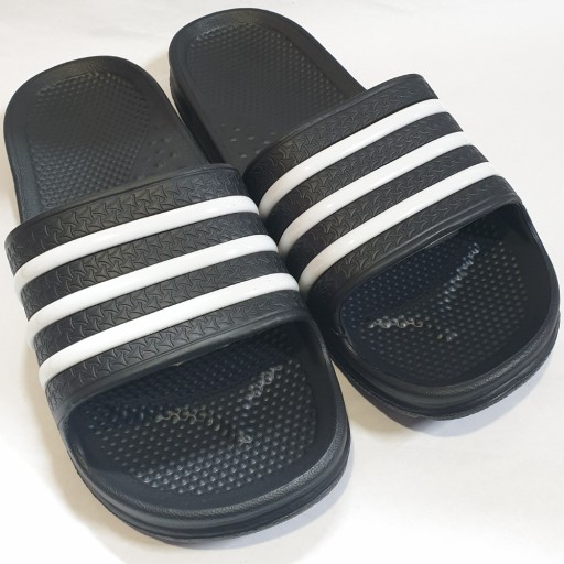 韩国人冬天穿凉鞋,韩国人为什么会穿搭