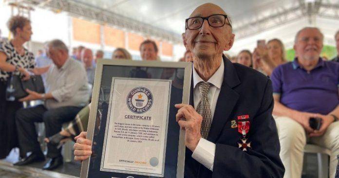 退休老人创造世界纪录,创造世界纪录的老人