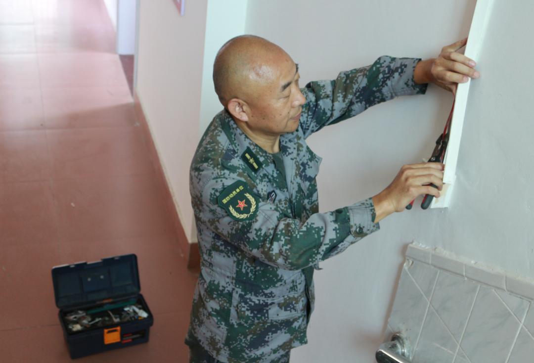 致敬战友们的图片,致敬战友的古诗句