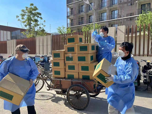 青春守“沪”｜居民的买汰烧，背后有这样一群贴心人