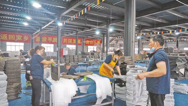 汗水浇灌的幸福花,汗水浇灌幸福花