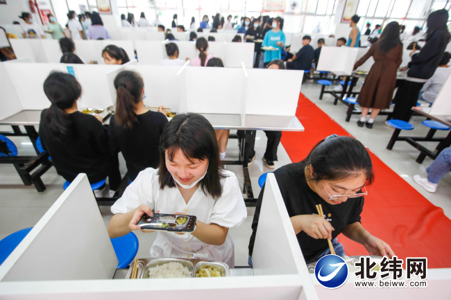 同心协力护航高考成绩,宝兴高考如何安排