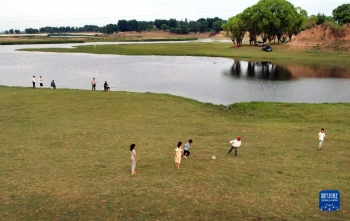 陕西靖边：芦河湿地水清景美「图」