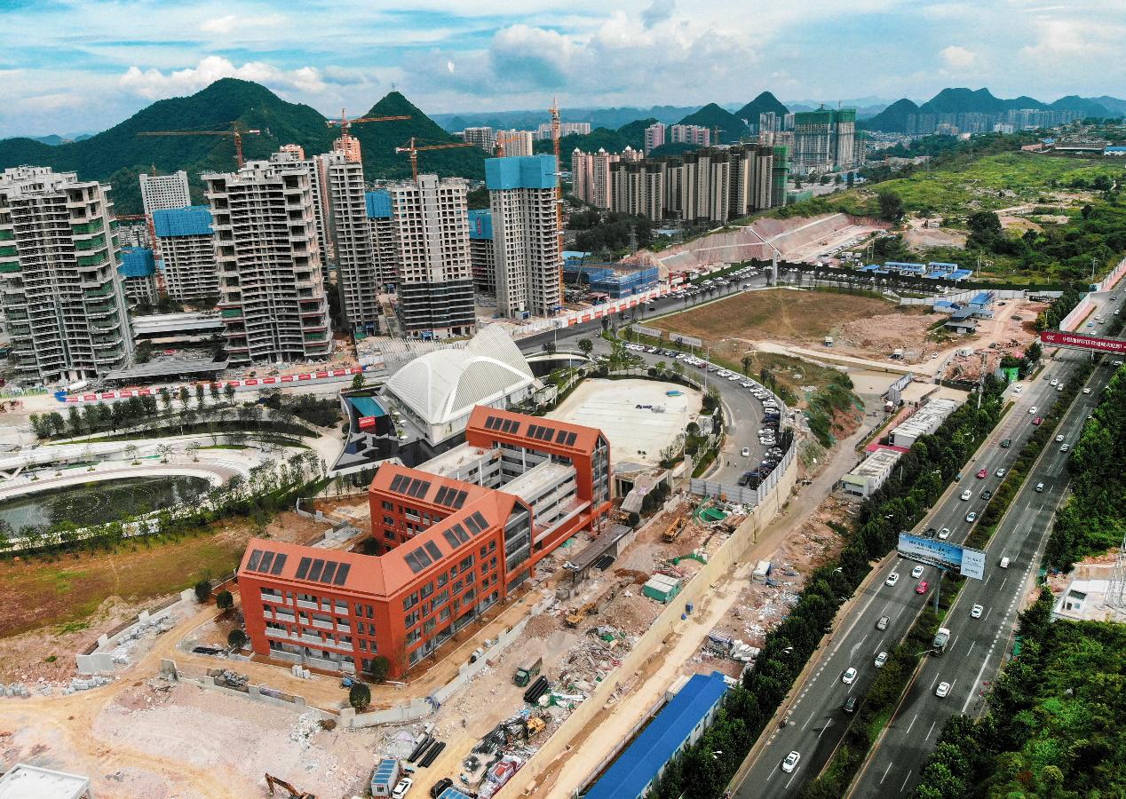 铁建城建华小学,贵阳铁建城建华实验小学