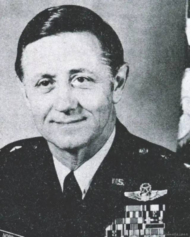 历史上的今天：MP3诞生日；系统动力学的开创者诞生；正面战胜IBM的计算机公司