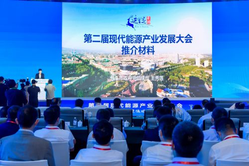 内蒙古大力发展新能源产业布局,内蒙古自治区九大产业