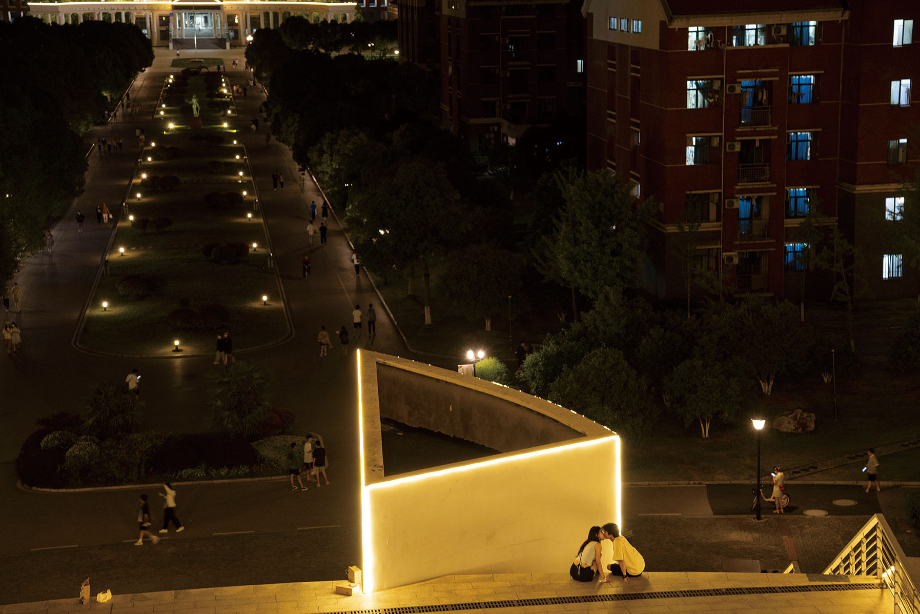 疫情下的大学,上海最新疫情影响下的大学