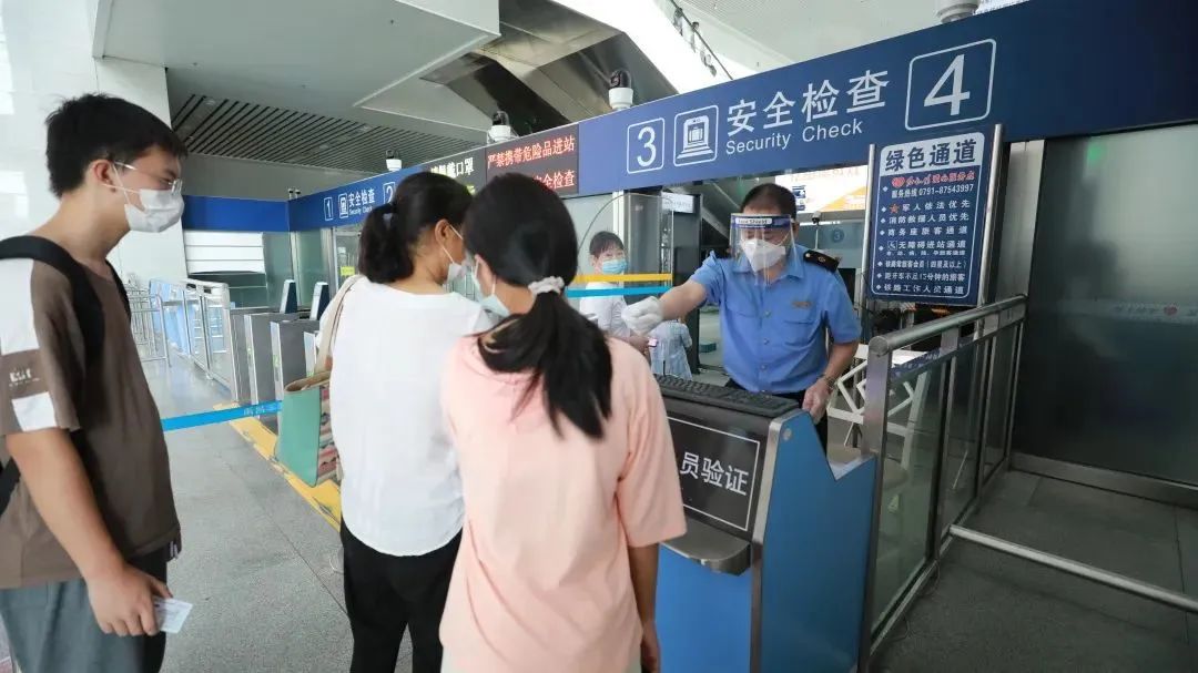 儿童出行高铁指南,儿童出行铁路新规