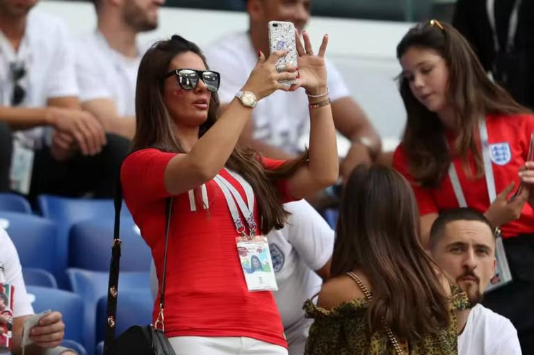 球星太太秀恩爱,球星太太纪录片