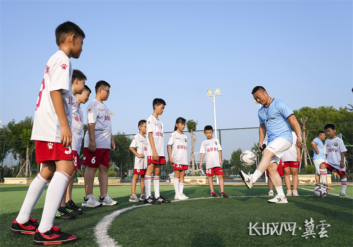 邯郸全民健身羽毛球,邯郸全民广场健身