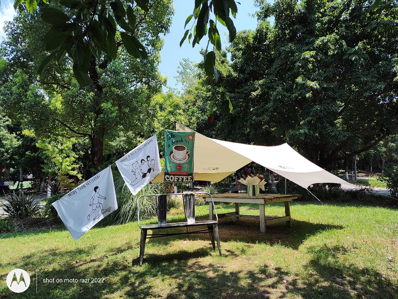 折叠屏新品motorazr2022,moto折叠屏razr2023发布会