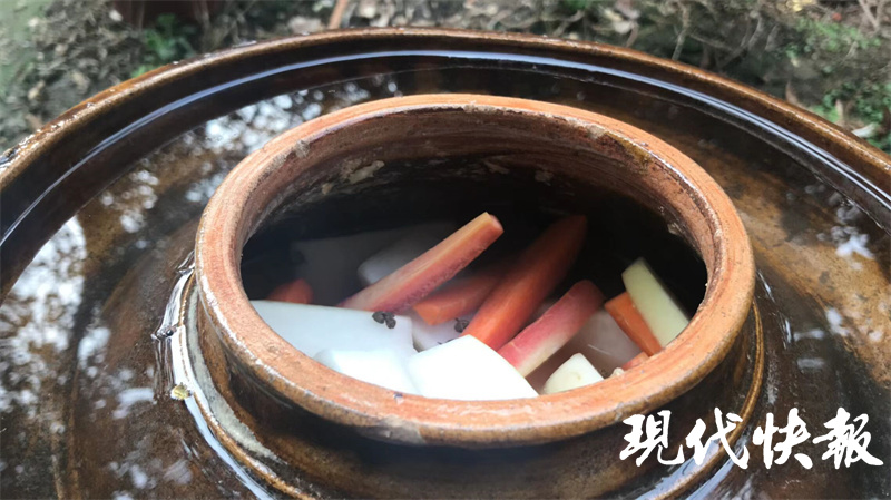 母女吃自制酸菜,母女吃自制食物在icu躺了20天