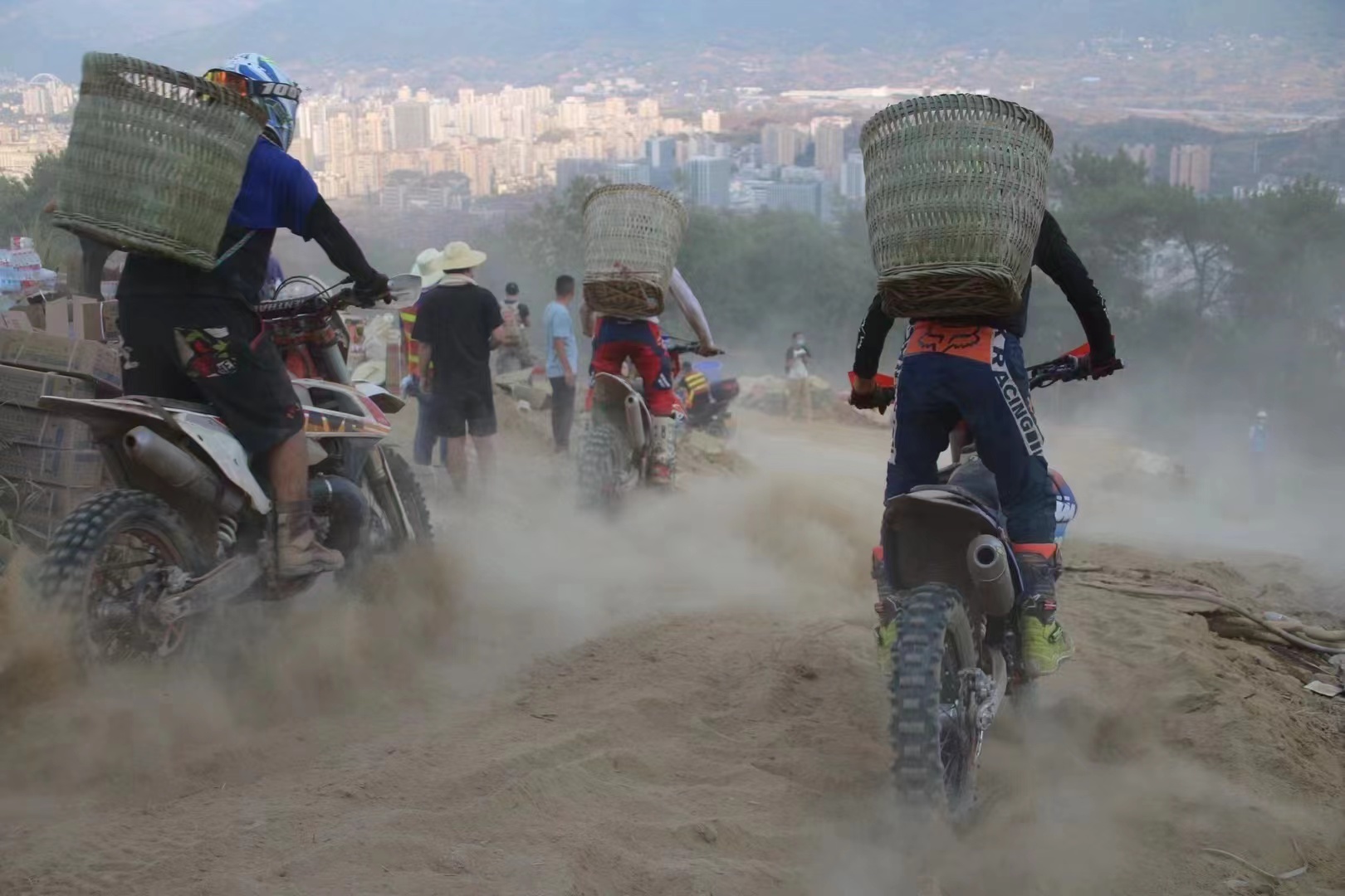 救火摩托进博物馆,追光救援队全剧