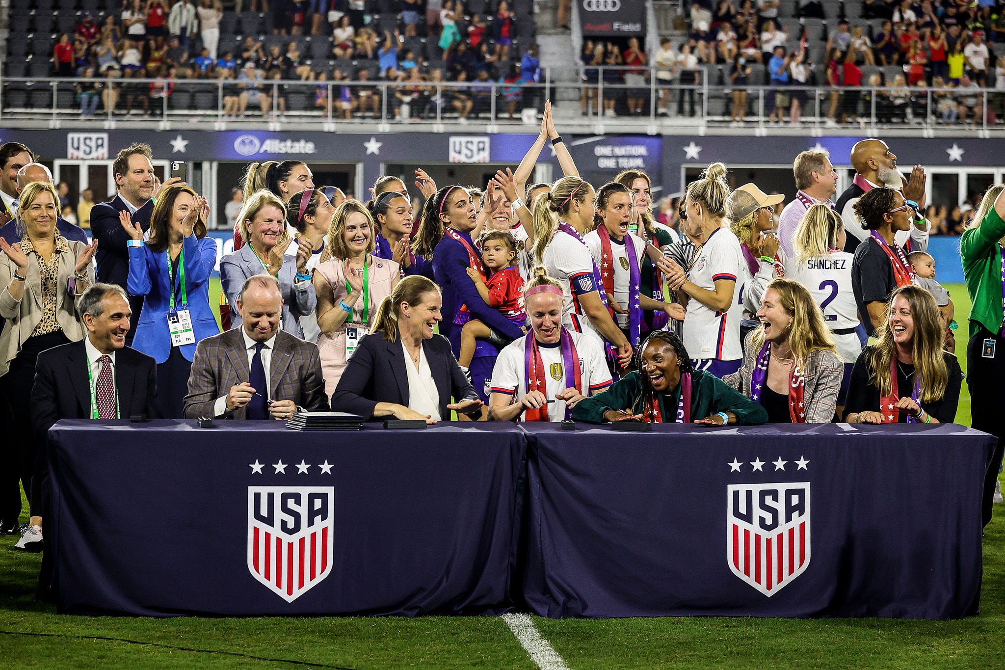 美国女足要求同薪酬,美国女足正式签署协议