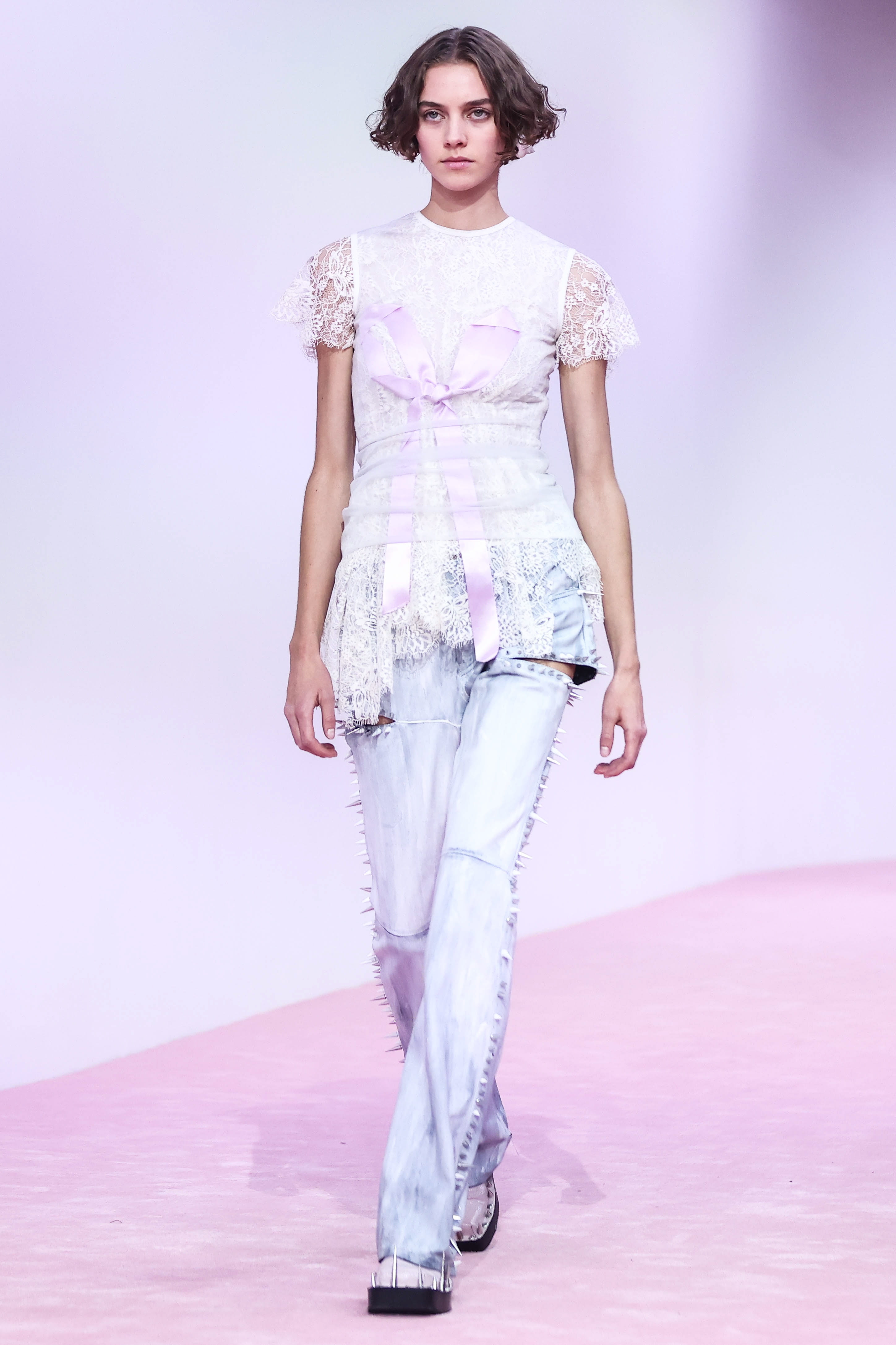 国际奢侈品牌时装秀,外代二线莫斯科